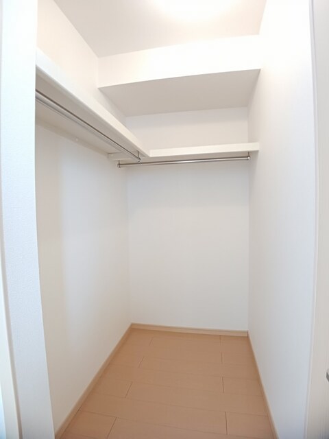ＪＲ山陽本線 福山駅 バス乗車時間：15分 最寄りバス停で下車 徒歩4分 2階建 築17年の内装写真
