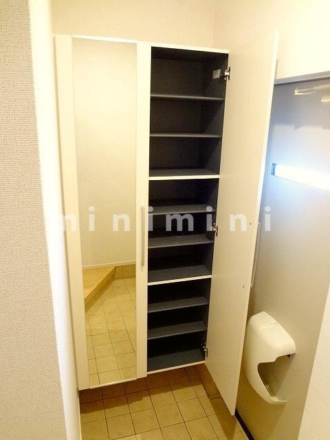 玄関　※写真は他号室を含む為現状優先とさせて頂きます
