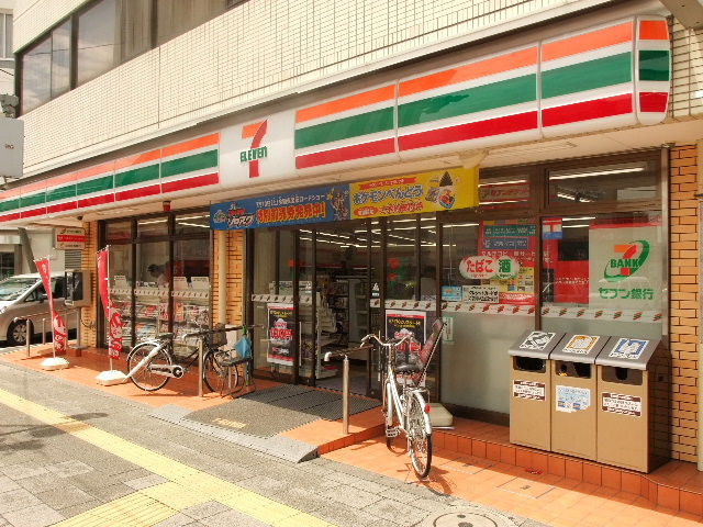 コンビニ　セブンイレブン 足立梅島1丁目店（コンビニ）まで413m