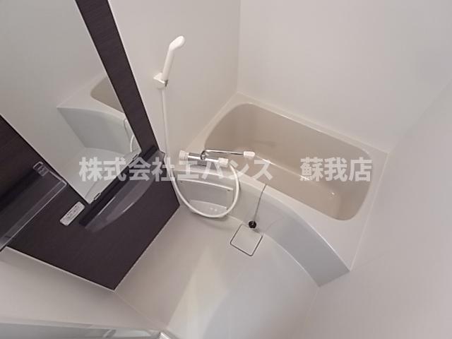 バス・シャワールーム　ゆったり過ごせるお風呂です