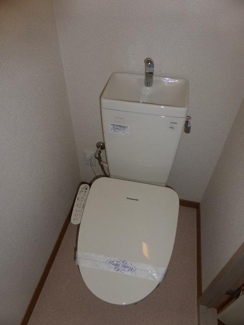 トイレ　清潔感のあるトイレです