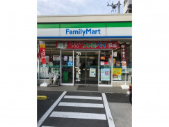 コンビニ　ファミリーマート 己斐中一丁目店（コンビニ）まで381m
