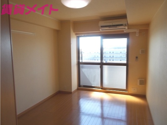 洗面設備　別部屋参考写真です