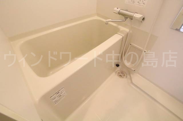 バス・シャワールーム　詳細は、ウィンドワード中の島までご相談下さい。