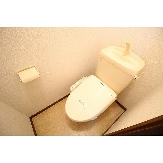 トイレ　清潔感のあるトイレです。