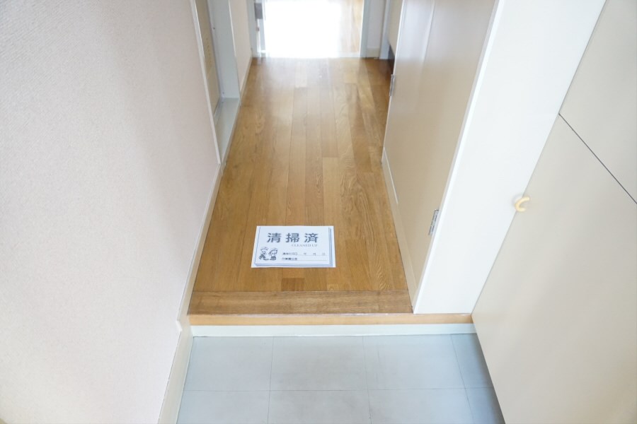 玄関　★お問い合わせはウインズ千歳烏山まで★