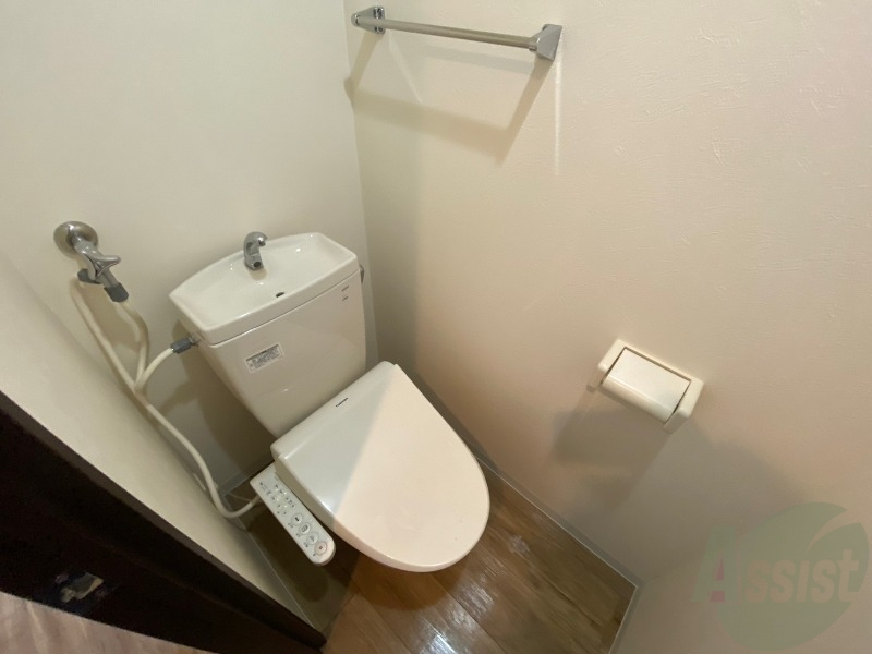 トイレ　トイレです。ウォシュレット付を探している方、おすすめです。