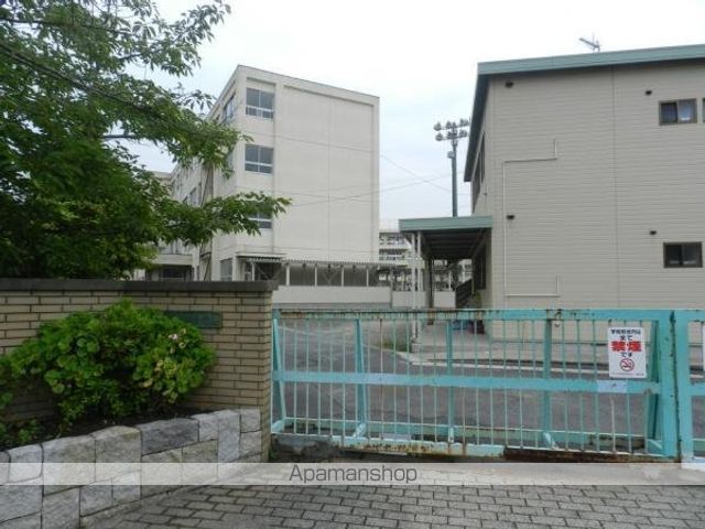 小学校　行徳小学校（小学校）まで678m