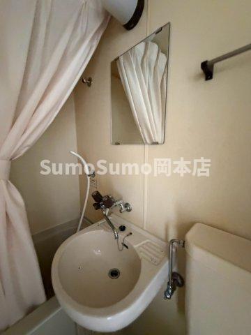 洗面設備　コンパクトで使いやすい洗面所