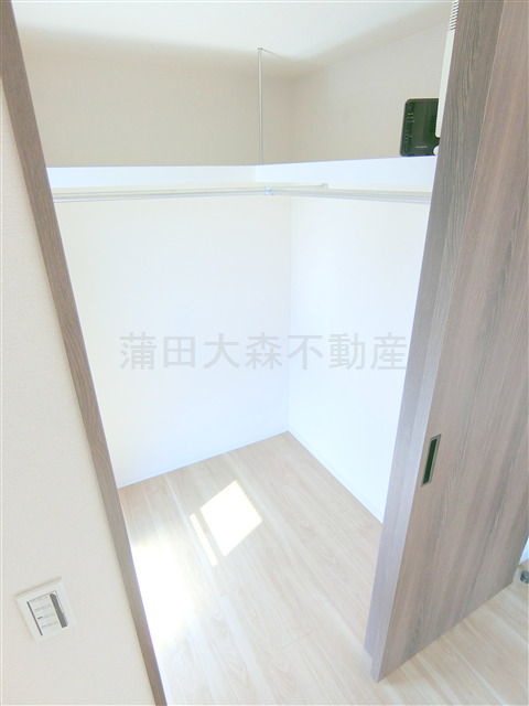 収納　ウォークインクローゼット