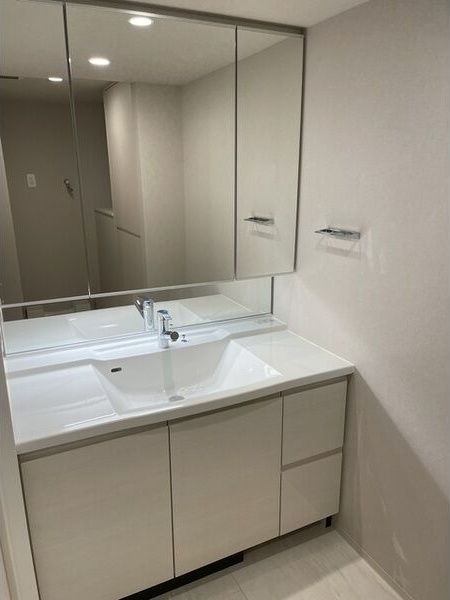 洗面設備　※同仕様写真となります。