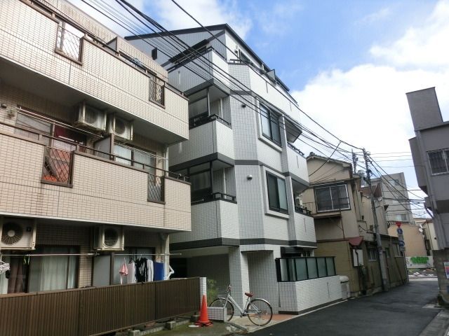 建物外観　★安心のオートロック付★