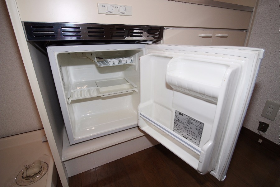 その他設備　小型冷蔵庫付き