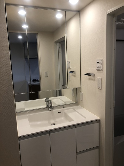 洗面設備　※写真は同タイプ住戸です。
