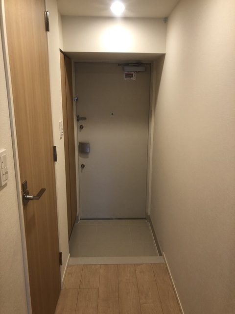 玄関　※写真は同タイプ住戸です。