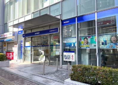 銀行　みずほ銀行高田馬場支店（銀行）まで591m