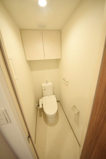 トイレ　※同タイプ間取り　設備施工例　床材の色等変更ございます