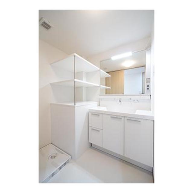 洗面設備　※写真は同タイプ住戸です。