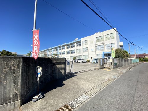 小学校　扶桑町立高雄小学校（小学校）まで1213m