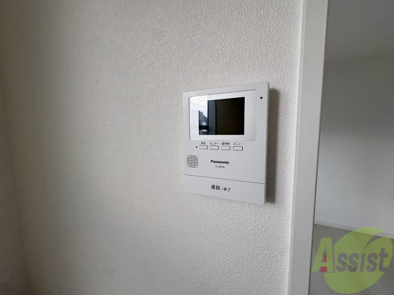 セキュリティ　ＴＶモニター付インターホンです。来客者の顔が見えるので安心！