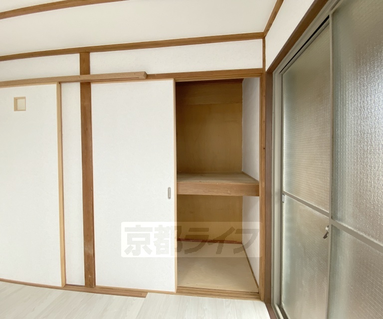 収納　奥行きある押入収納です。
