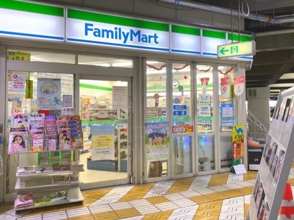 コンビニ　ファミリーマート新潟万代シティ店（コンビニ）まで174m