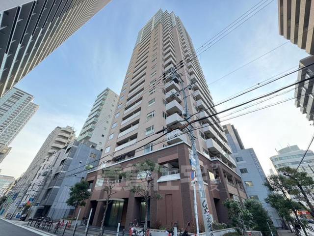 クロスレジデンス大阪新町の外観写真