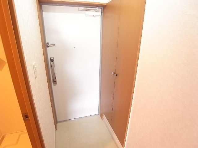 スタンドリバーしののめの玄関写真