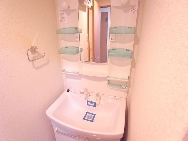 スタンドリバーしののめの内装写真