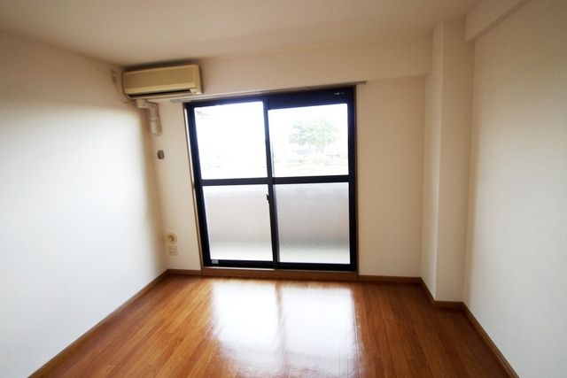 居室・リビング　★　日当たりのいいお部屋です　★