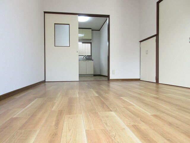 小田急江ノ島線 南林間駅 徒歩21分 2階建 築37年の居間写真