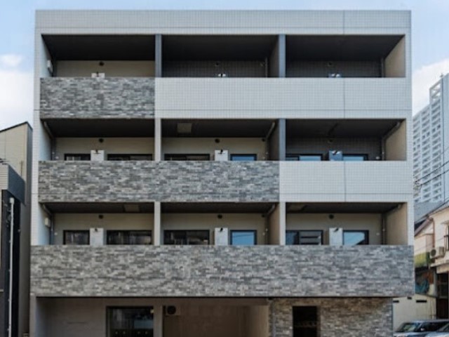 建物外観　５階建ての賃貸マンション