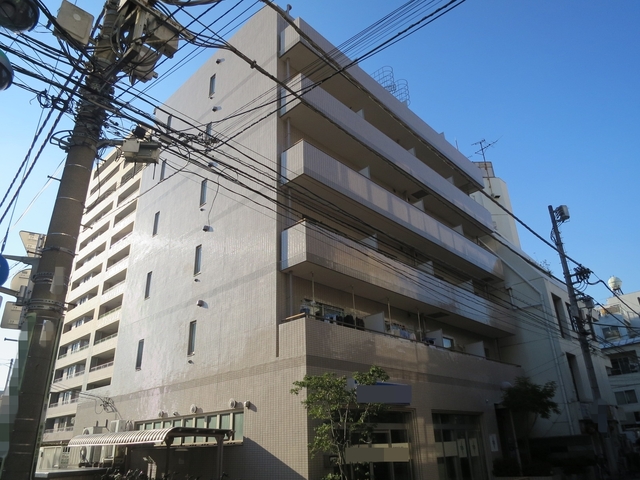 建物外観　鉄筋コンクリート造の7階建マンションです♪