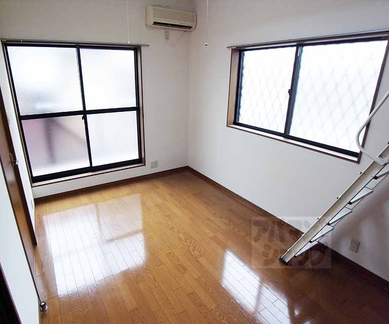 居室・リビング　洋室６．５帖のお部屋です！