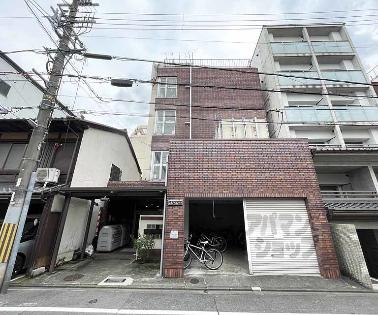 二条グランドハイツの外観写真