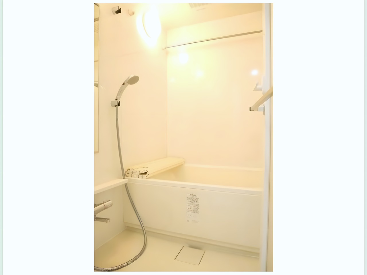 PREMIUM CUBE G 北新宿DEUXの風呂写真