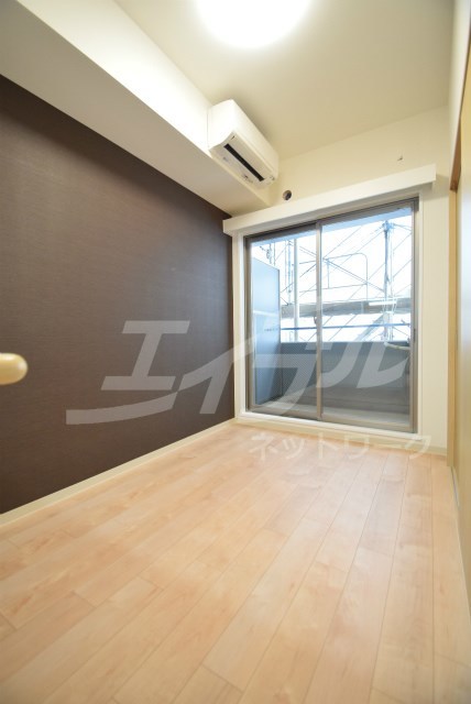 ＪＲ大阪環状線 天満駅 徒歩4分 8階建 築9年の居間写真