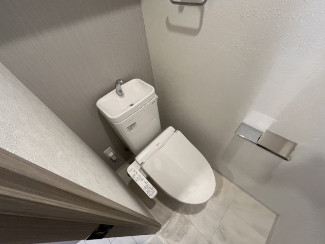ＪＲ山陽本線 兵庫駅 徒歩5分 11階建 築3年のトイレ写真