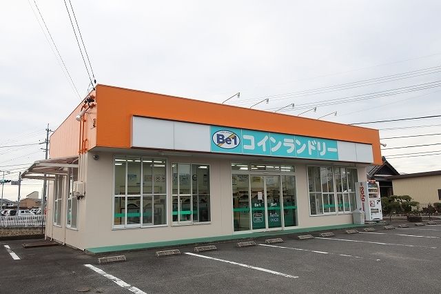 その他　コインランドリー（その他）まで300m