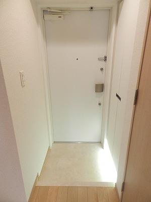 玄関　同間取り別室写真