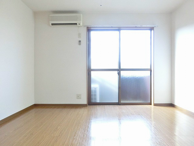 その他　洋室日当たり良好