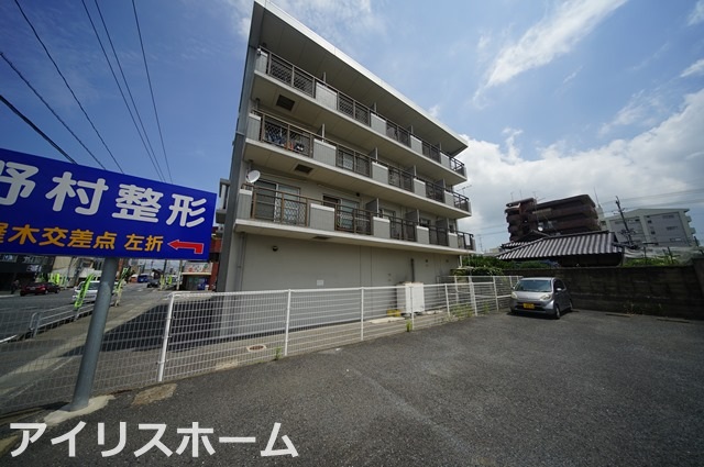 下関市綾羅木本町のマンションの建物外観