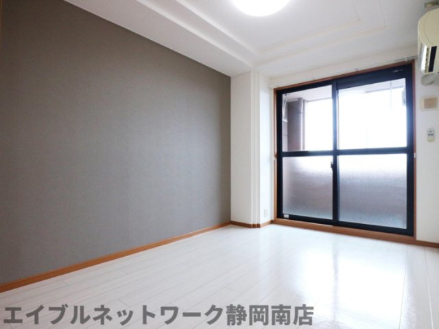 その他部屋・スペース　明るい色調の室内です