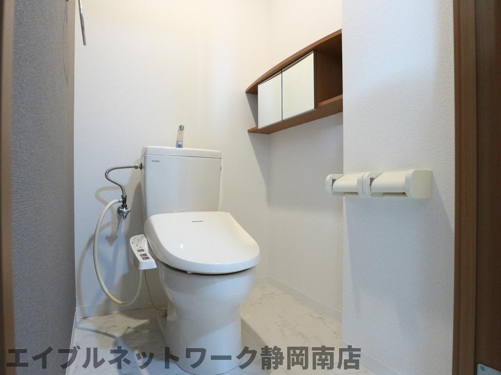 トイレ　コンパクトで使いやすいトイレです