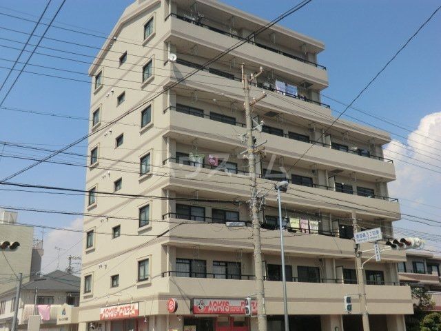 名古屋市熱田区五番町のマンションの建物外観