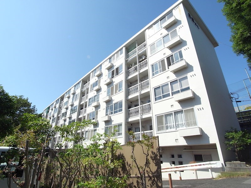 神戸市須磨区離宮西町のマンションの建物外観