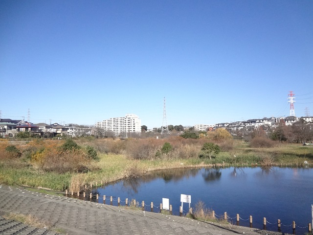 【船橋市行田町のアパートの公園】