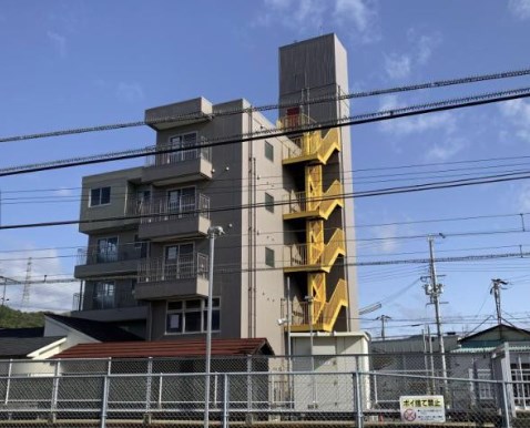 【姫路市白浜町のマンションの建物外観】