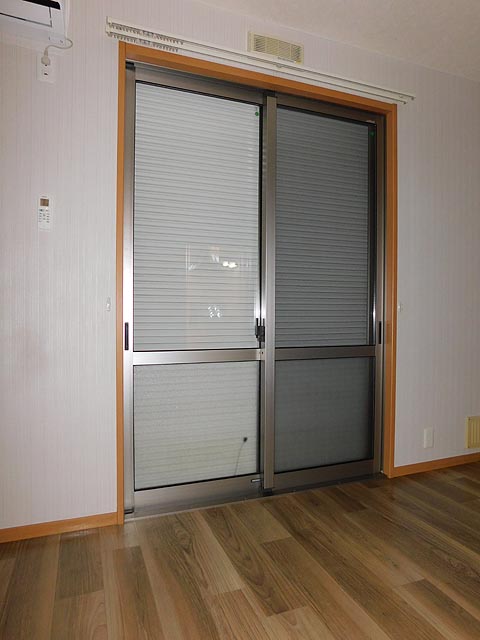 その他　シャッター雨戸付です！