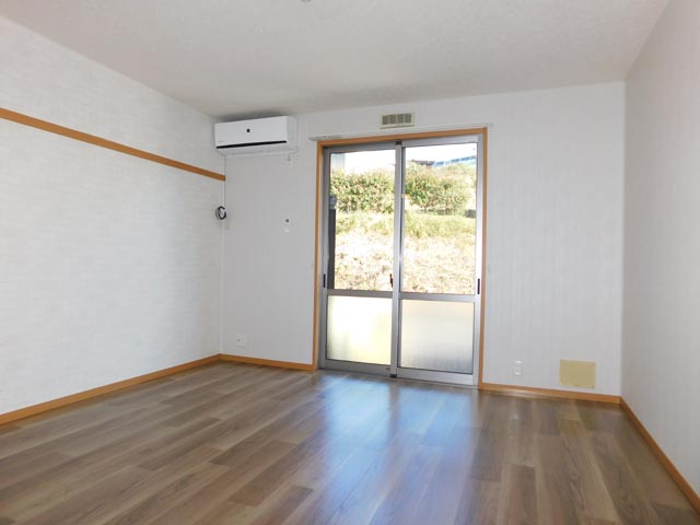 居室・リビング　洋室8.3帖です！広々スペース！